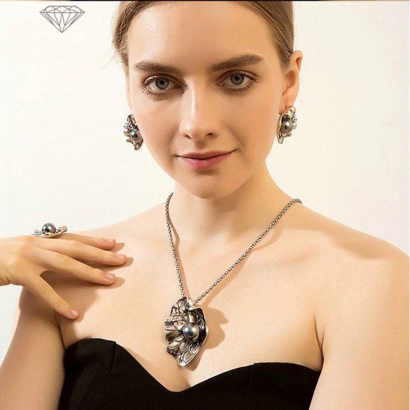 Jewelry - Tibetan Silver Black Pearl Antique Earrings